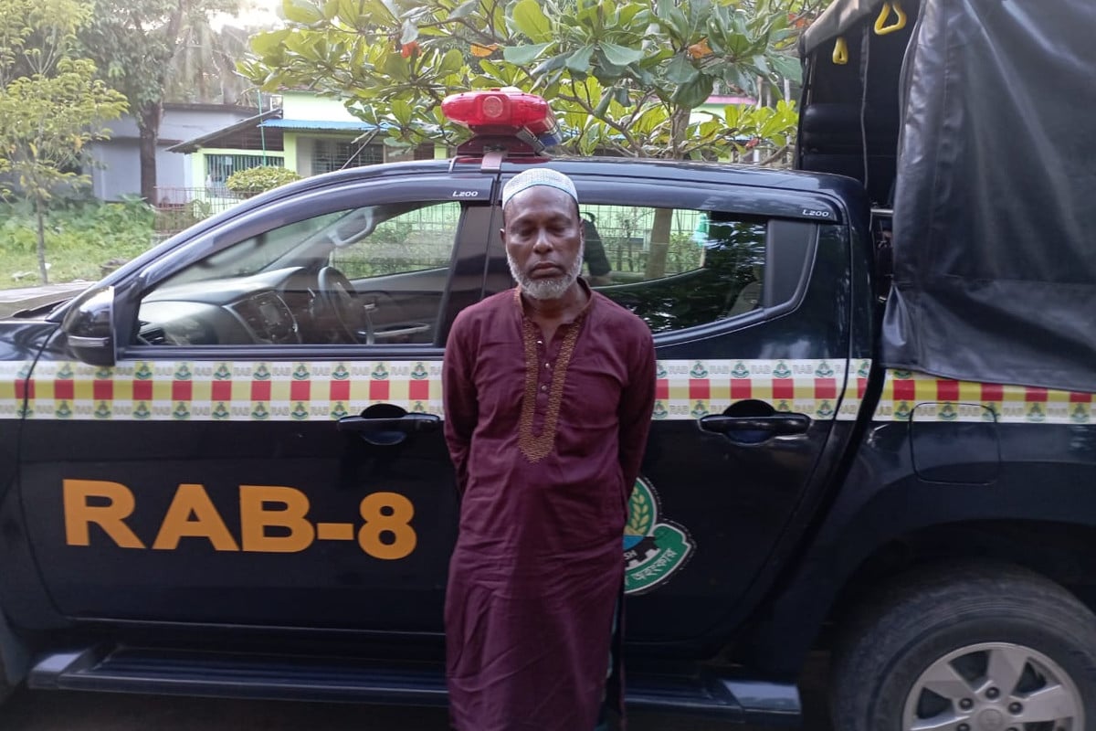চোর আখ্যা দিয়ে পিটিয়ে হত্যা মামলার আসামি গ্রেফতার