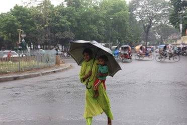 ঢাকায় হালকা বৃষ্টি হতে পারে আজ