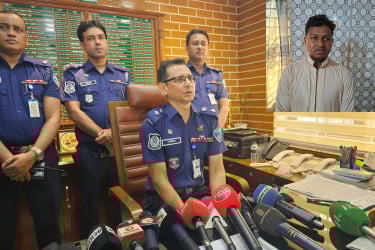 ধর্ষণে ব্যর্থ হয়ে কুবি শিক্ষার্থী সুমাইয়া ও তার মাকে হত্যা: পুলিশ