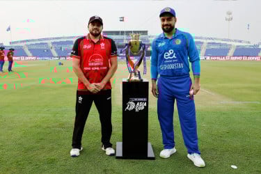 উদ্বোধনী ম্যাচে টস জিতে ব্যাটিংয়ে আফগানিস্তান