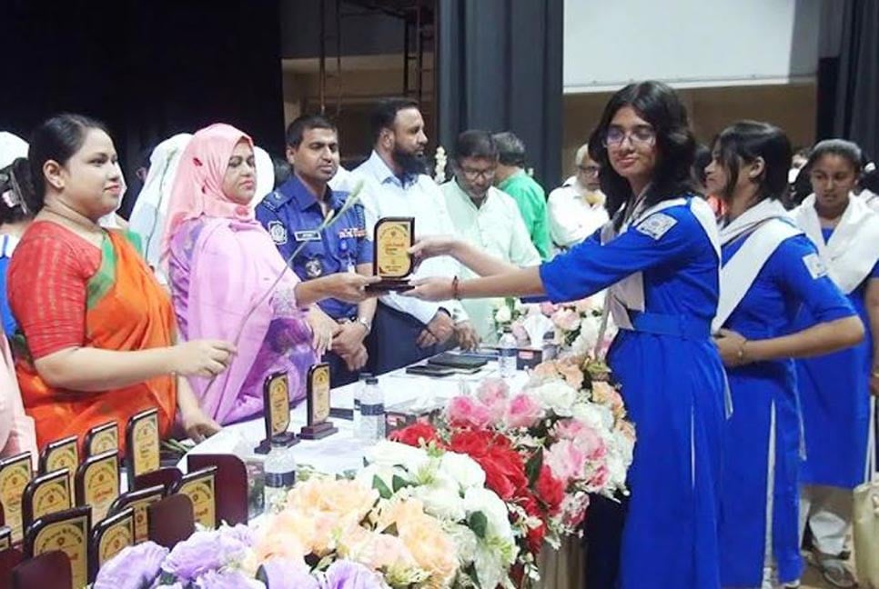 জামালপুরে জিপিএ-৫ প্রাপ্ত কৃতি শিক্ষার্থীদের সংবর্ধনা