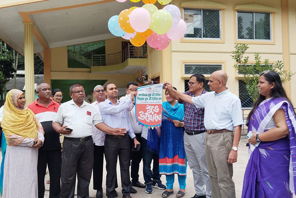 বীরগঞ্জের ৪ ইউনিয়ন বাল্যবিবাহ ও ১ ইউনিয়ন শিশুশ্রম মুক্ত ঘোষণা