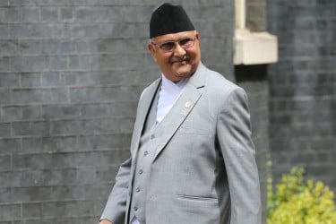 অবশেষে খোঁজ মিলল নেপালের ক্ষমতাচ্যুত প্রধানমন্ত্রীর