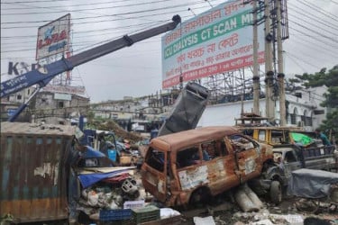 কাঁচপুরে এক হাজার অবৈধ দোকানপাট উচ্ছেদ