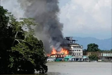 রাঙামাটির মাইনিমুখ বাজারে আগুন: পুড়েছে ৭টি দোকান ঘর