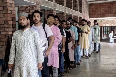 জাকসুর ভোটগ্রহণ শেষ, অপেক্ষা ফলাফলের