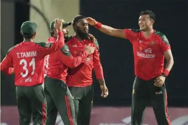 এশিয়া কাপ মিশনে হংকংকে ব্যাটিংয়ে পাঠালো বাংলাদেশ