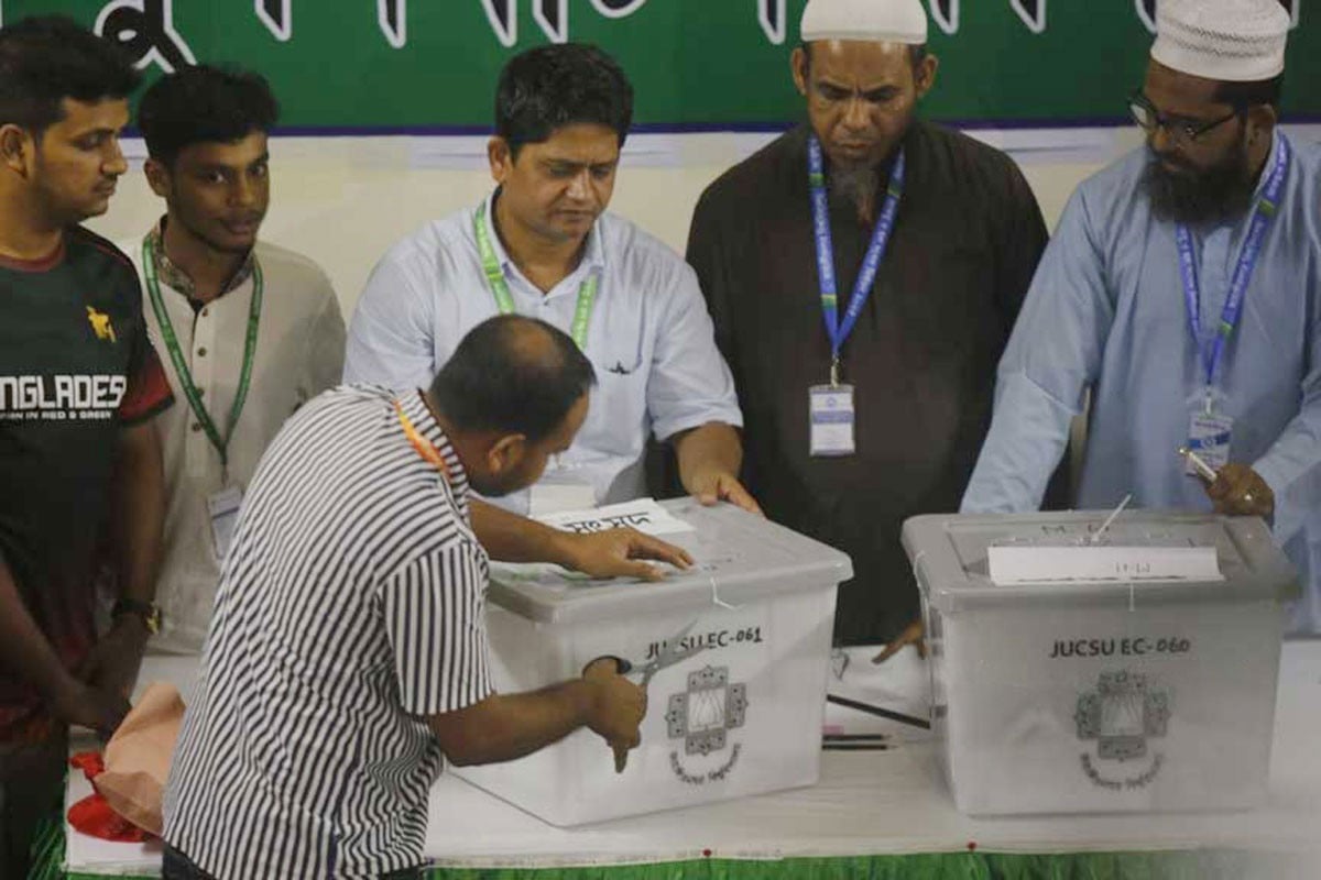 সাড়ে ৬ ঘণ্টায় ৪ হলের ভোট গণনা