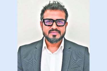 জলাবদ্ধতার মূলে যত্রতত্র ময়লা ফেলা