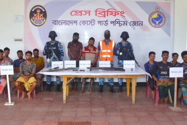 সুন্দরবনে জিম্মি থাকা ৯ জেলে উদ্ধার, আটক দুই দস্যু