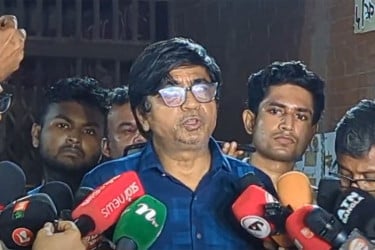 অনিয়মের অভিযোগ তুলে পদত্যাগ করলেন জাকসু নির্বাচন কমিশনার