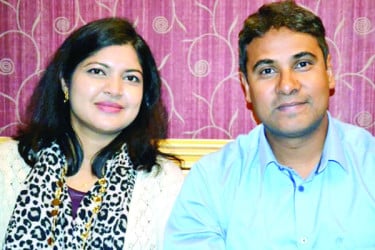 যুক্তরাষ্ট্রের বিশ্ববিদ্যালয়ে অধ্যাপনা করছেন বাংলাদেশি দম্পতি