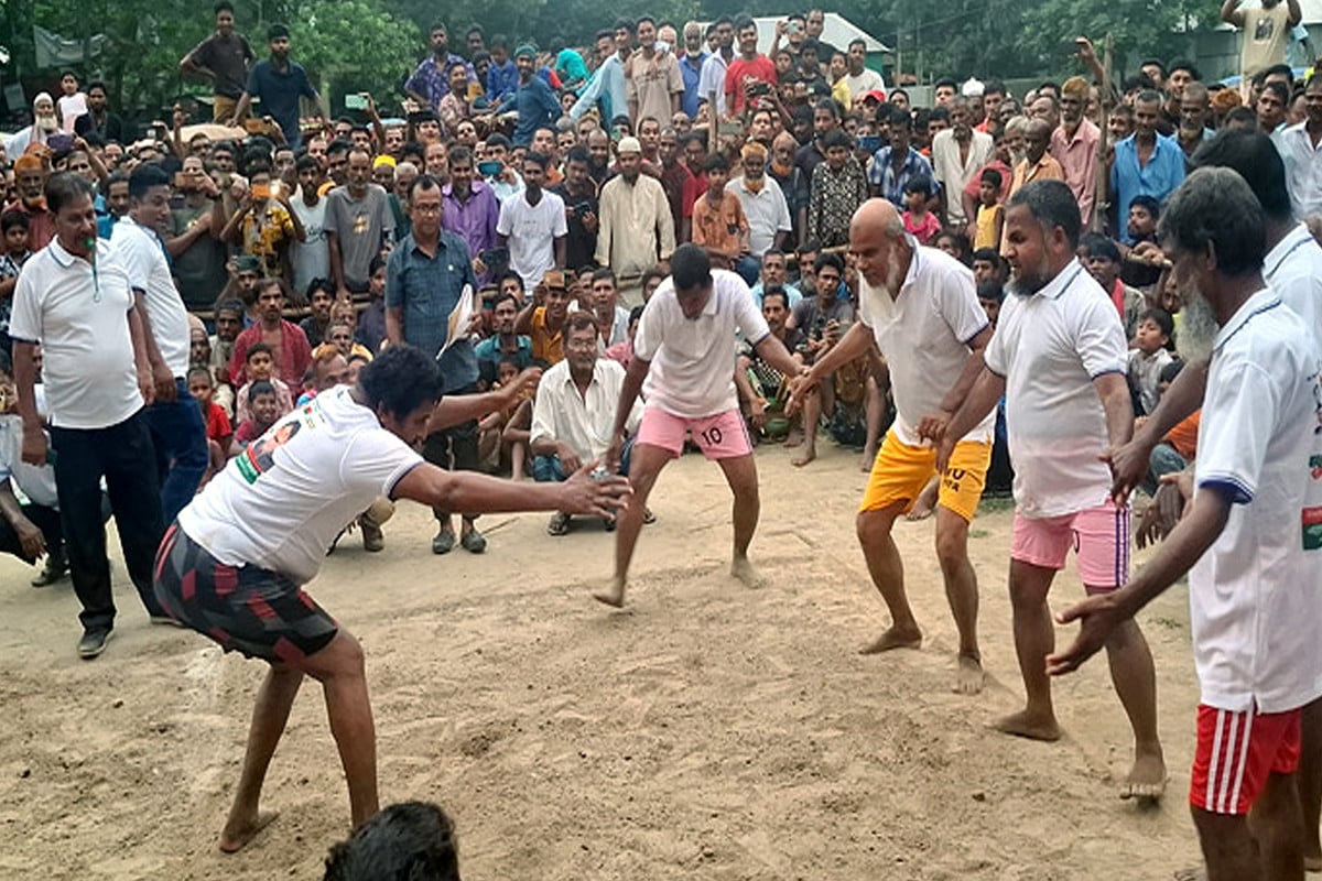 দৃষ্টি প্রতিবন্ধীদের মনোমুগ্ধকর হা-ডু-ডু খেলা লক্ষাধিক দর্শক মাতাল