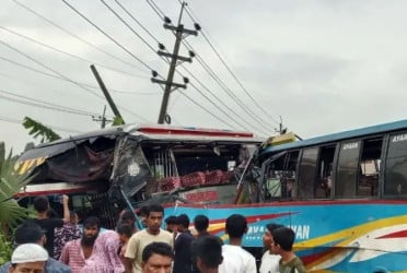 ময়মনসিংহে দুই বাসের সংঘর্ষ, নিহত ২
