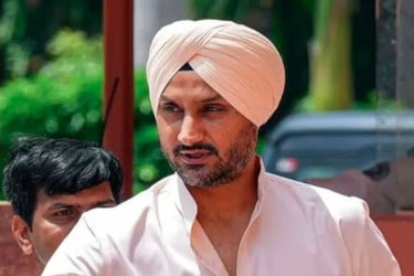বিসিসিআইয়ের সভাপতি হওয়ার দৌড়ে হরভজান