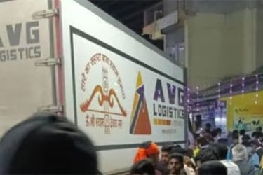 ভারতে গণেশ বিসর্জনের শোভাযাত্রায় ঢুকে পড়ল ট্রাক, নিহত ৯
