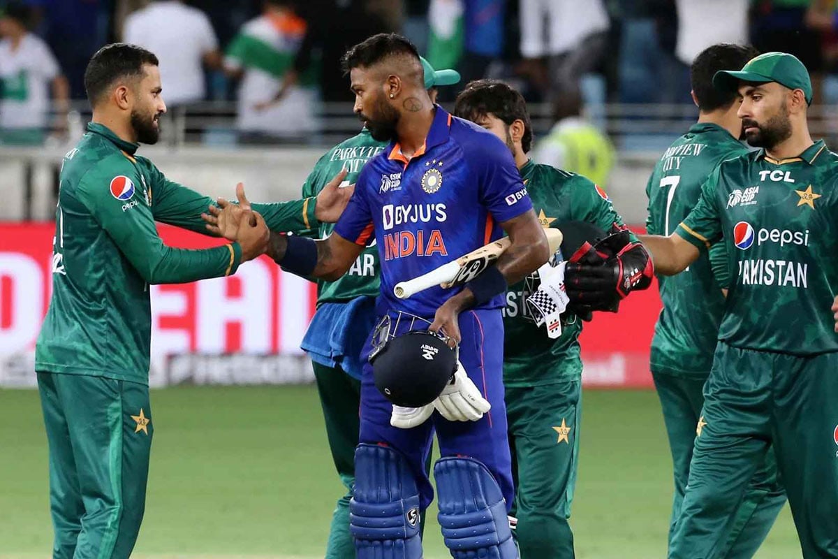 এশিয়া কাপে মুখোমুখি ভারত–পাকিস্তান, মাঠে কোন একাদশ?