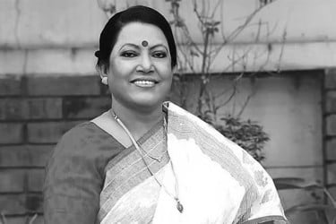 ফরিদা পারভীনকে শেষ শ্রদ্ধা শহীদ মিনারে, দাফন কুষ্টিয়ায়