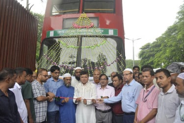 বেরোবিতে শিক্ষার্থী পরিবহনে যুক্ত হলো আরও ৭টি বাস