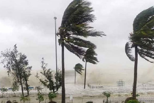 দুপুর ১টার মধ্যে ঢাকাসহ যেসব জেলায় ঝড়ের আভাস