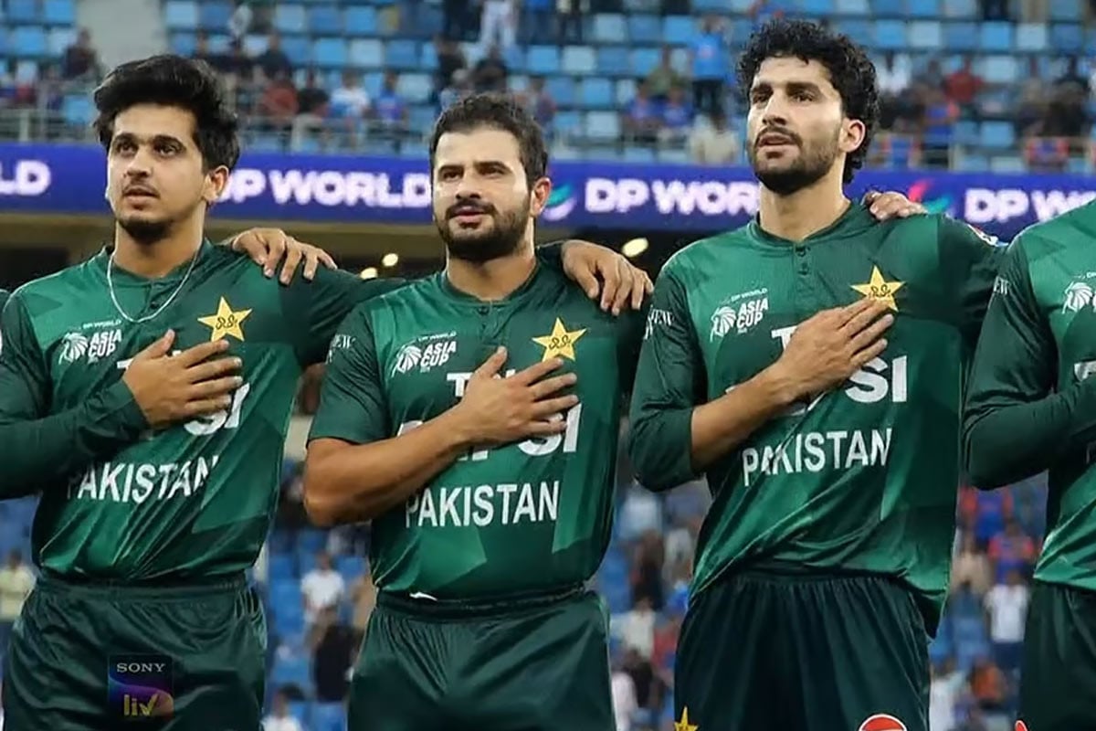 পাকিস্তানের জাতীয় সংগীতের বদলে বাজল ‘জালেবি বেবি’, হাস্যরসের ঝড়