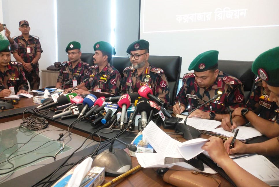 আরাকান আর্মির হাতে জিম্মি ১০৪ জেলে: বিজিবি কমান্ডার