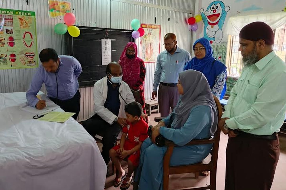 চসিকের স্কুলে হেলথ ক্যাম্প