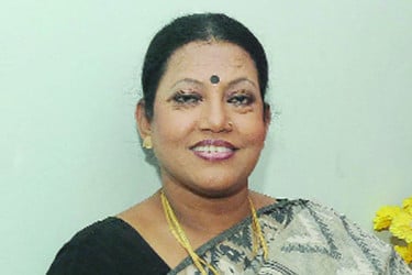 ফুলেল শ্রদ্ধায় চিরনিদ্রায় শায়িত ফরিদা পারভীন