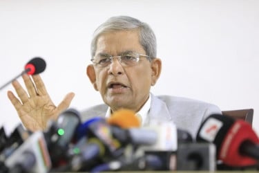 এখন কার্যকর গণতান্ত্রিক রাষ্ট্র গড়ার প্রচেষ্টায় ঝাঁপিয়ে পড়তে হবে : মির্জা ফখরুল