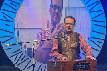 বিটিভিতে আজ আদনান বাবুর একক অনুষ্ঠান “রংধনু রং”