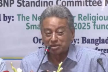 জনসমর্থন ছাড়া কিছু করতে গেলে গণতন্ত্র ব্যাহত হবে: আমীর খসরু