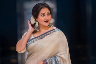 ‘আমার নাম স্বস্তিকা, আমি বুড়িমা নই’