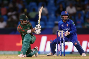 টস জিতে ব্যাটিংয়ে বাংলাদেশ