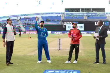 টস জিতে ব্যাটিংয়ে বাংলাদেশ