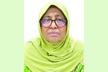 চিকিৎসার জন্য সিঙ্গাপুর গেলেন স্বাস্থ্য উপদেষ্টা