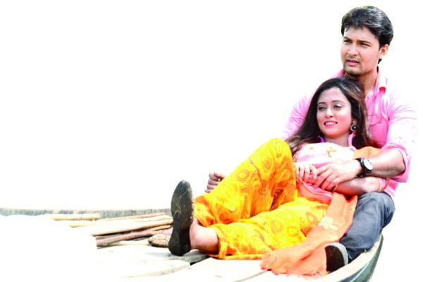 আদর-সালওয়ার স্বপ্নভঙ্গের গল্প...