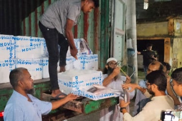 ভারতে গেল ৩৭.৪৬ মেট্রিক টন ইলিশের প্রথম চালান
