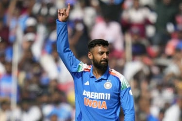 টি-টোয়েন্টির শীর্ষ বোলার এখন বরুণ