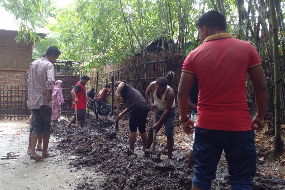 তেঁতুলিয়ায় পানিবন্দি ২০ পরিবারের জলাবদ্ধতা নিরসনে বিএনপির উদ্যোগ