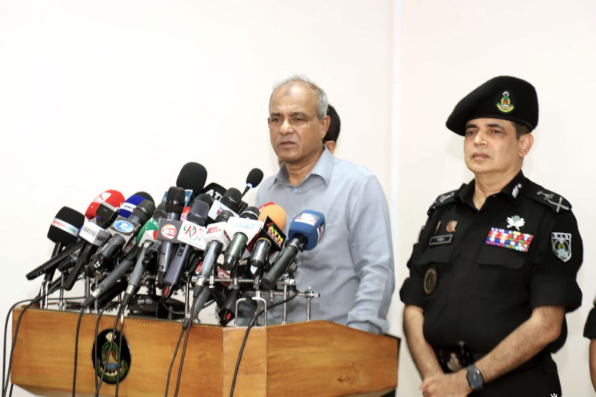জুলাই বিপ্লব পরবর্তীতে র‌্যাবের কার্যক্রম প্রশংসিত হয়েছে: স্বরাষ্ট্র উপদেষ্টা