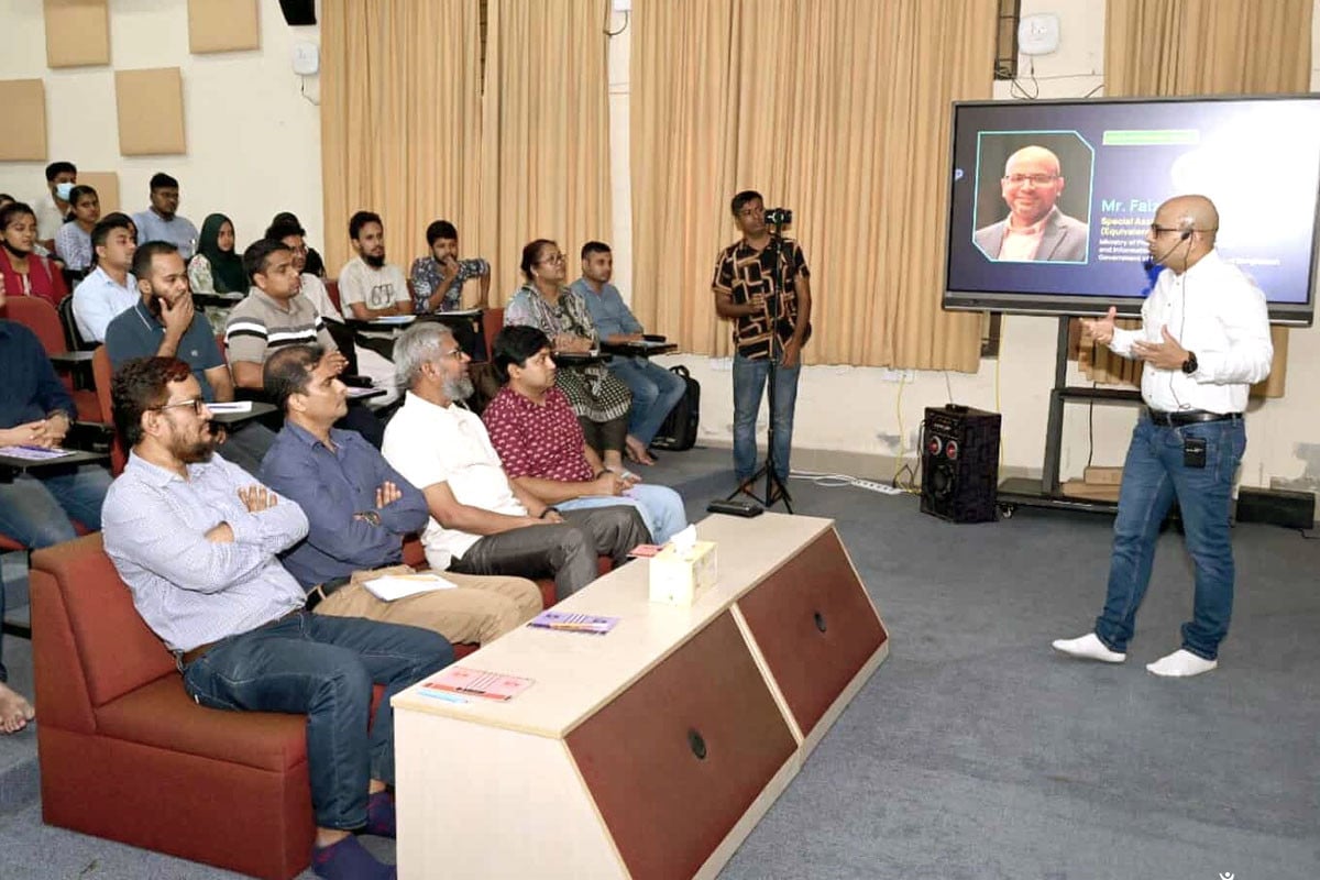 মানুষকে বঞ্চিত করে উন্নয়ন প্রকল্প নেওয়ার অধিকার কারো নেই: ফয়েজ আহমদ
