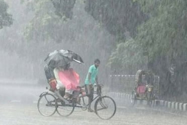 সারাদেশে বজ্রবৃষ্টির আভাস