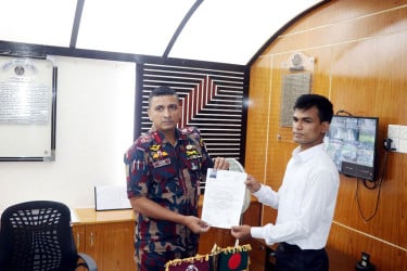 ফেলানীর ছোট ভাইকে চাকরি দিলো বিজিবি
