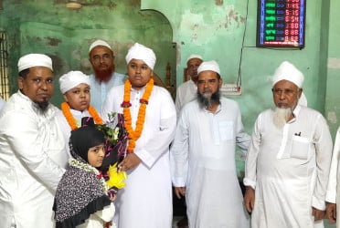 একই সঙ্গে কুরআনের হাফেজ হলেন দুই ভাই