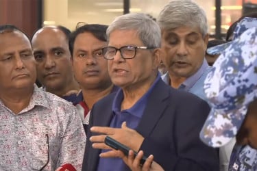 আলোচনা মধ্যে কর্মসূচি গণতন্ত্রের জন্য শুভ নয় : মির্জা ফখরুল