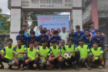 বসুন্ধরা শুভসংঘের উদ্যোগে মাদকবিরোধী ফুটবল ম্যাচ