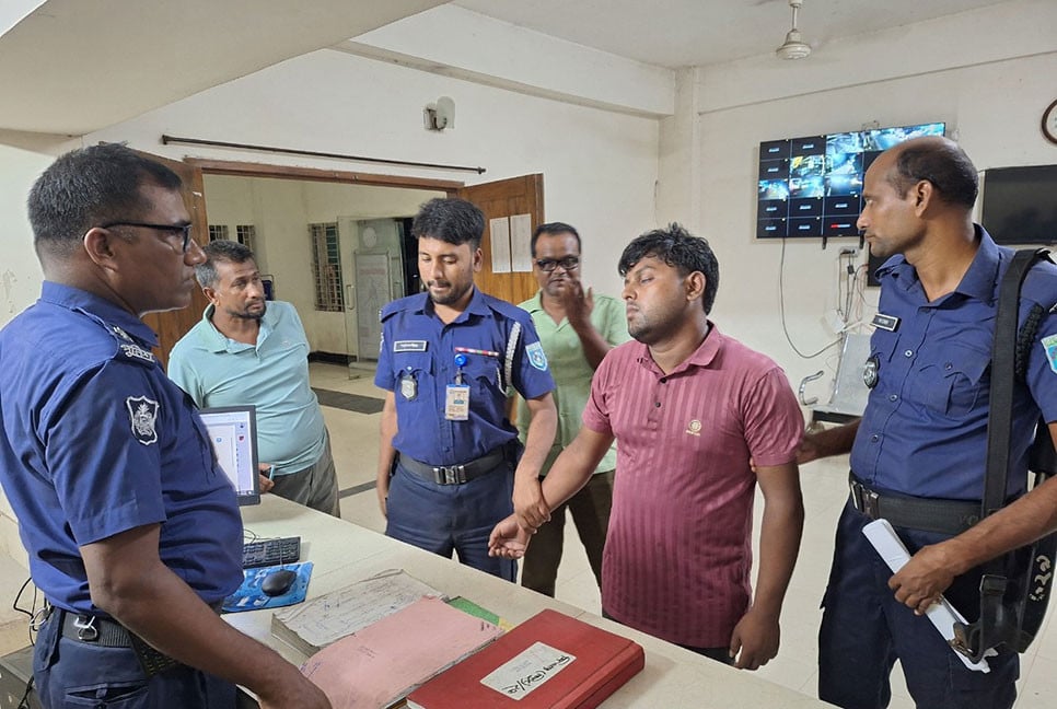 গাইবান্ধায় মোটরসাইকেল চোর চক্রের সদস্য আটক