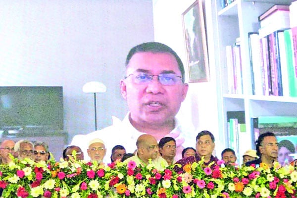 দৃশ্যমান হয়ে উঠছে অদৃশ্য শক্তি