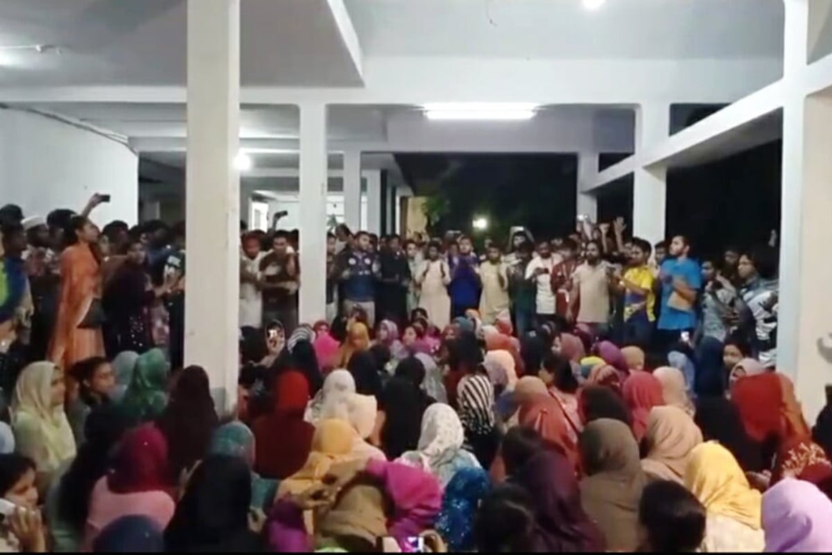 কোটা বিরোধী আন্দোলনে উত্তাল রাবি, শিক্ষকদের কর্মবিরতি