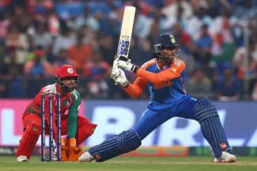 ওমানকে হারিয়ে গ্রুপ চ্যাম্পিয়ন ভারত